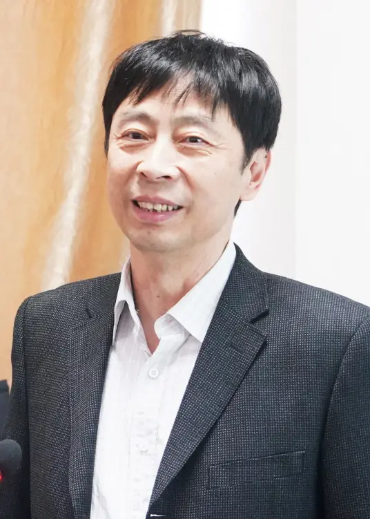 陈小平